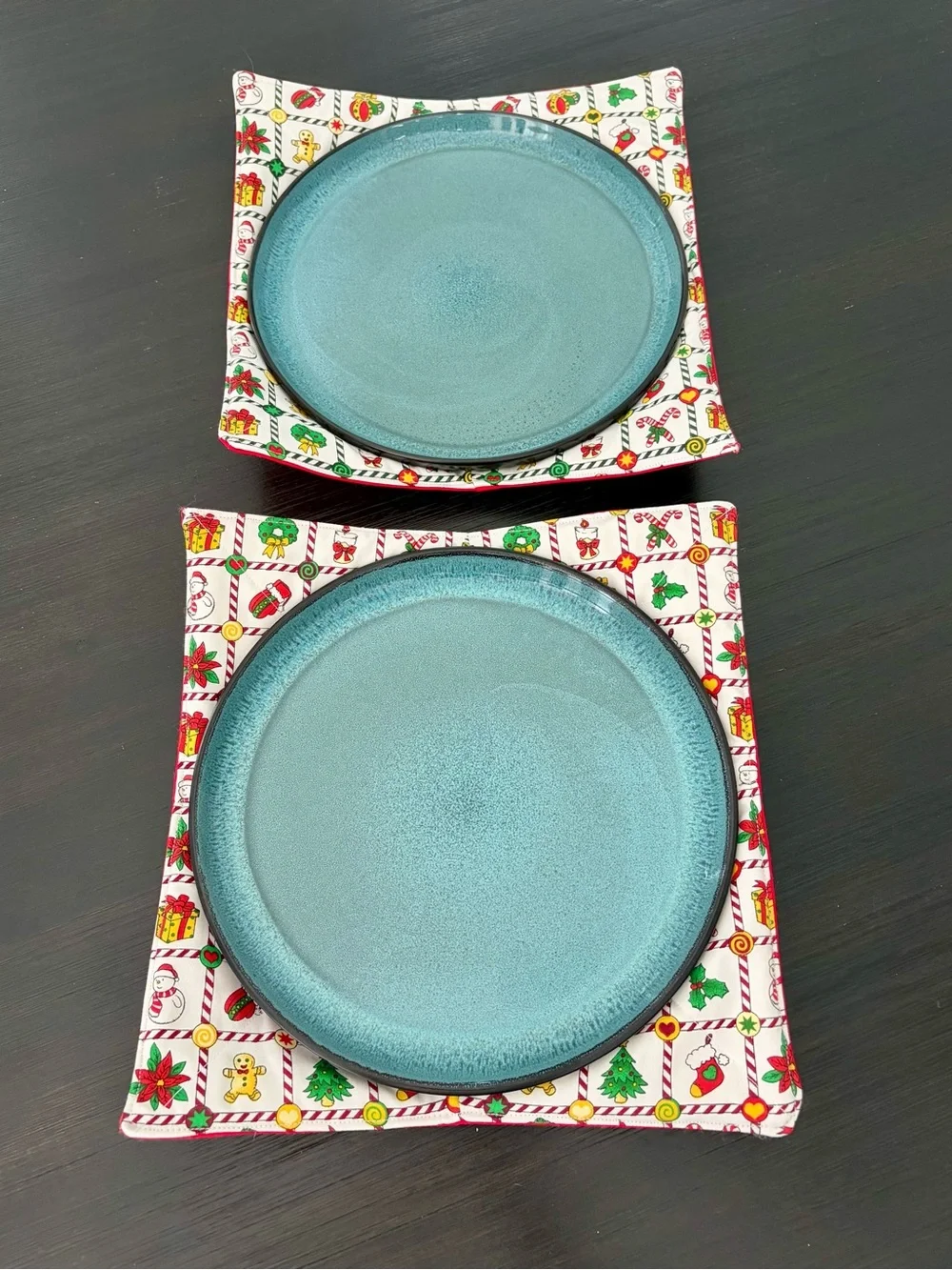 Festive Holiday Quilted Plate Cozies- Red & Green